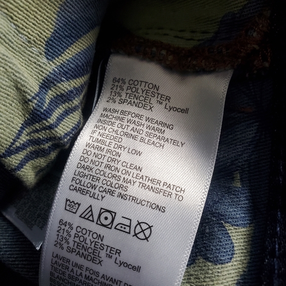 Tommy Bahama Men's Dark Wash Blue Jeans Size 34 x 32 - Picture 5 of 6